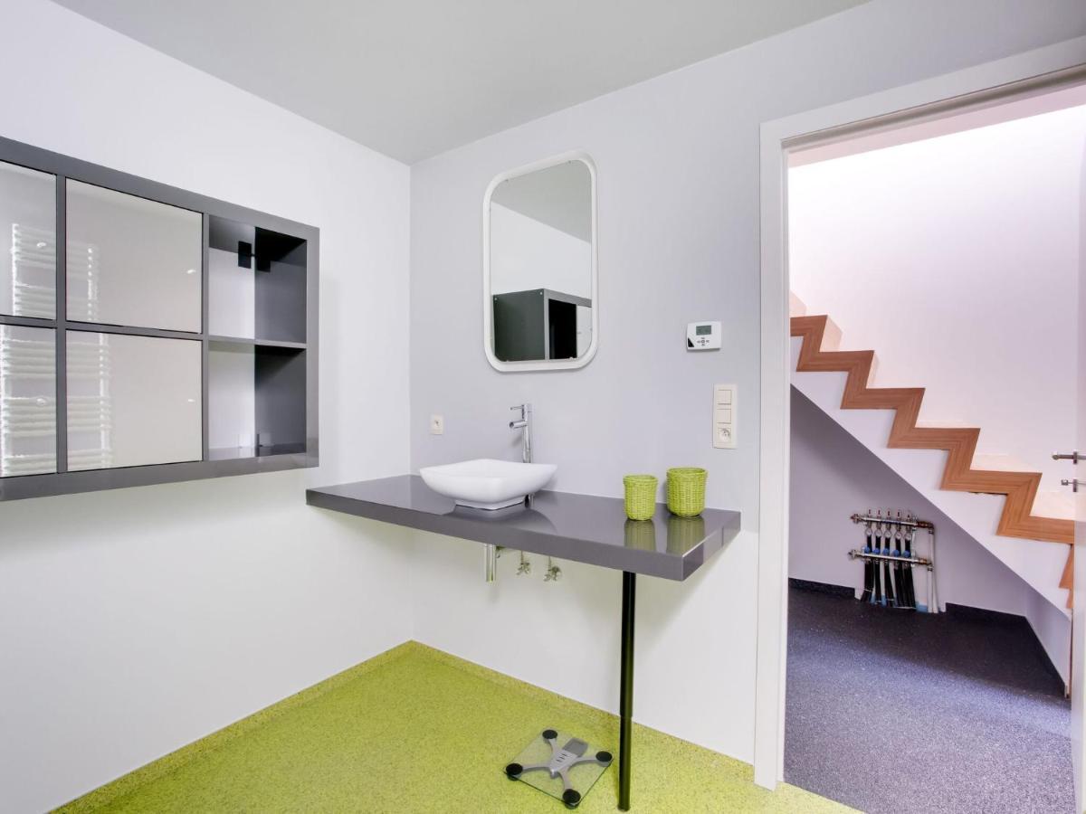 Modern Holiday Home In Scherpenheuvel With Infrared Sauna エクステリア 写真